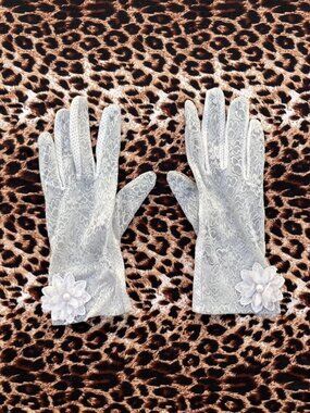 silver/grey lace flower embroidered gloves